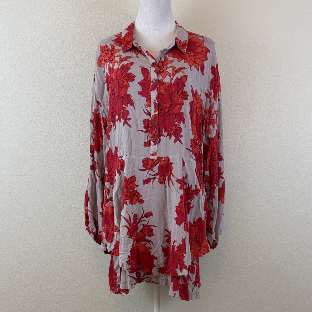Free People Floral Red and Gray Women's Dress Size Medium‎